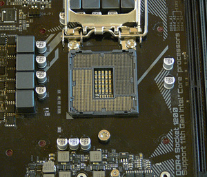 Gigabyte B560M DS3H, i5-11400, DDR4-3600 16GB,SSD M.2 256GB (5 foto / 10)