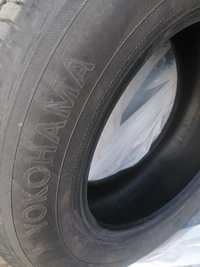 Yokohama 235/65/R17 (1 foto / 4)
