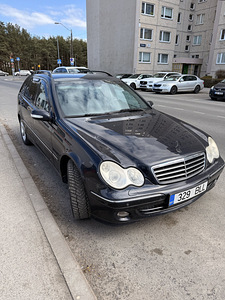 Mercedes-Benz c220 (1 foto / 8)