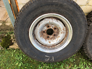 235/70 R15 Cooper Weathermaster naast+ 15", 5x127 veljed (5 foto / 10)