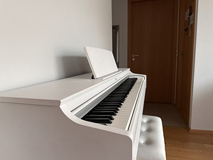 Yamaha YDP163 (4 foto / 4)