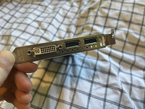 Graafikakaart NVIDIA Quadro K2200 4GB DDR5 (3 foto / 3)
