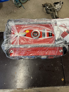 Bensiinigeneraator HONDA (6 foto / 6)