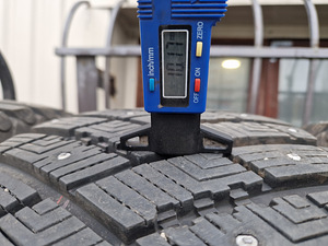 R18 Goodyear 265/60/18 - 10mm - 100% naelad - UUS (2 foto / 3)