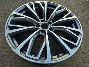 R20 Audi VW MB Seat Skoda 5x112 - sirged (4 foto / 4)