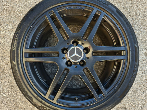R18 Mercedes AMG originaal rehvidega 245/40/18