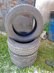 Müüa väikebussi rehvit (3 foto / 3)