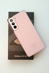 Samsung S21 5G roosa (3 foto / 6)