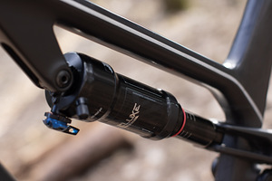 MTB Canyon Neuron CF SLX 9 (5 foto / 10)