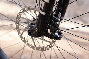 MTB Canyon Neuron CF SLX 9 (6 foto / 10)