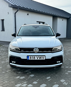 Volkswagen Tiguan R-line Black Style 2.0 TDI 110kw (2 foto / 8)