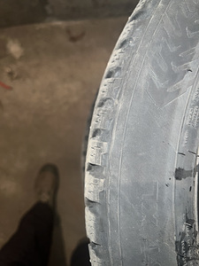 205/55 17 Nokian Hakkapeliitta 9 talve-naastrehvid (3 foto / 5)