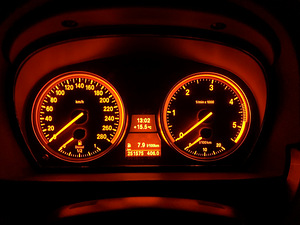 BMW e93 330D M-Pakett (9 foto / 9)