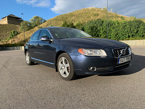 Volvo S80 D3 Summum (2 foto / 15)