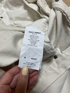 Оригинальные джинсы Saint Laurent (3 фото из 5)