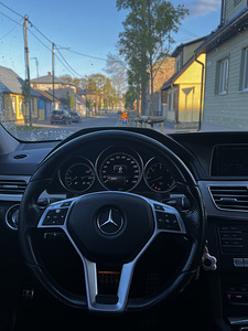 Mercedes Benz e300 3.0 170kw (6 foto / 8)