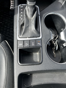 Kia Sportage (12 foto / 13)