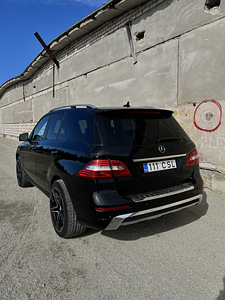 Mercedes Benz Ml350 (4 foto / 6)