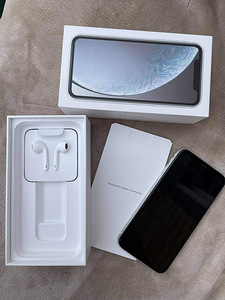 iPhone XR 64gb (5 foto / 7)
