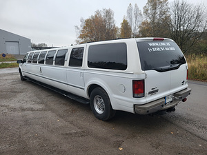 FORD EXCURSION SUPER STRETCH ЛИМУЗИН (5 фото из 10)