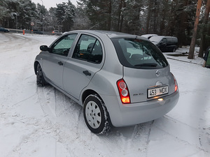 Nissan Micra (5 фото из 15)