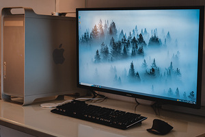 Võimekas arvuti komplekt Mac Pro korpuse sees (2 foto / 9)