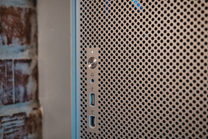 Võimekas arvuti komplekt Mac Pro korpuse sees (3 foto / 9)