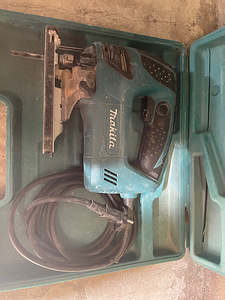 Makita tikksaag 4350FCT (1 foto / 2)