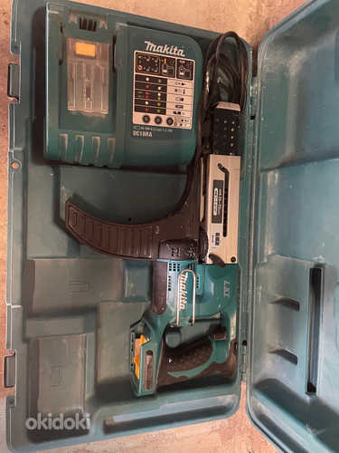 Makita akulindikruvikeeraja BFR550