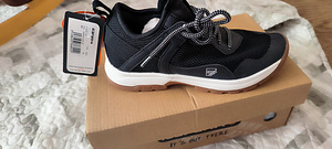 Новые кроссовки icepeak 35