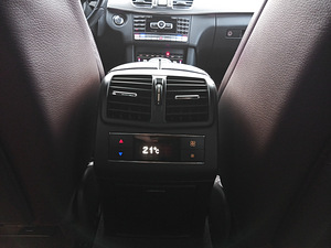 Mercedes E300 Avantgarde (14 foto / 15)