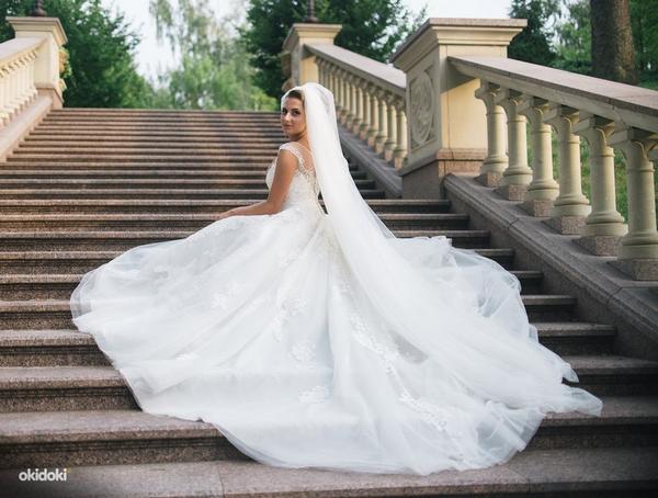 Свадебное платье с камнями Сваровски (фото #2)