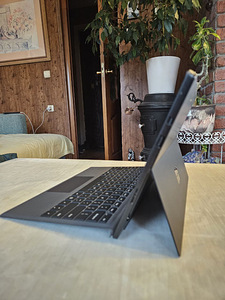 Microsoft Surface Pro 6 (2 фото из 5)
