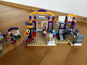 LEGO® Friends Heartlake Sports Center 41312 (3 foto / 8)