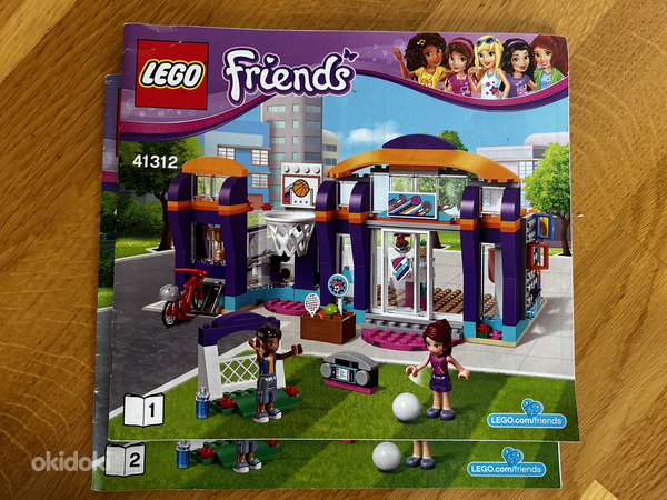 LEGO® Friends Heartlake Sports Center 41312 (фото #8)