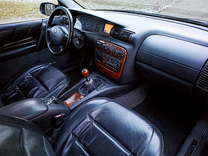 Opel Omega 2.0 16V manuaal (5 foto / 15)