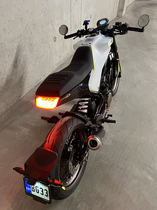 Husqvarna Vitpilen 401 (3 foto / 7)