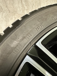 Диски Volvo R18 + зимние шины Dunlop (6 фото из 7)
