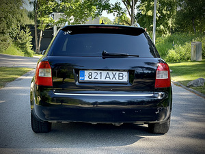 Ауди а4 авант 2003 (7 фото из 9)