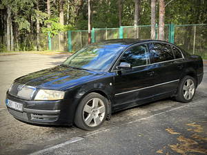 Skoda Superb 2.5 2004a (2 фото из 9)