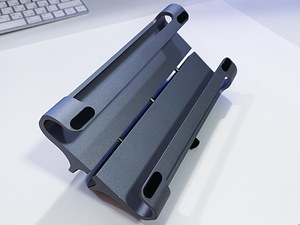Satechi Universal Vertical Laptop Stand (4 foto / 5)