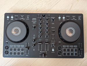 Pioneer DJ DDJ-FLX4 2-channel DJ controller / pult (2 foto / 2)