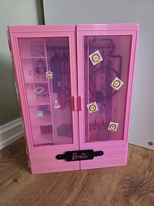 Шкаф для одежды Barbie (1 фото из 3)