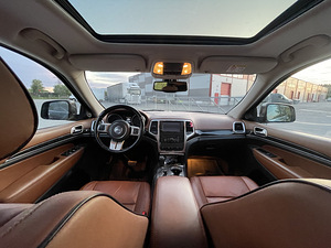 Jeep Grand Cherokee Overland SUMMIT 2013 (6 foto / 9)