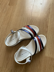 Tommy Hilfiger 33 laste sandaalid (5 foto / 6)