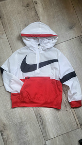 Nike jope 122-128 (1 foto / 1)