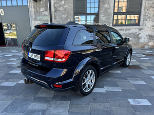 Fiat Freemont (4 foto / 8)