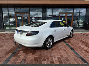 Saab 9-5 (3 foto / 8)