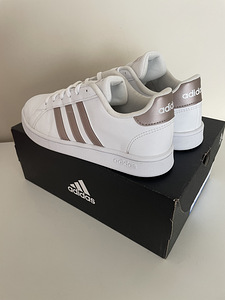 Обувь Adidas № 36 (3 фото из 3)