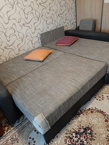 Угловой диван (2 фото из 3)